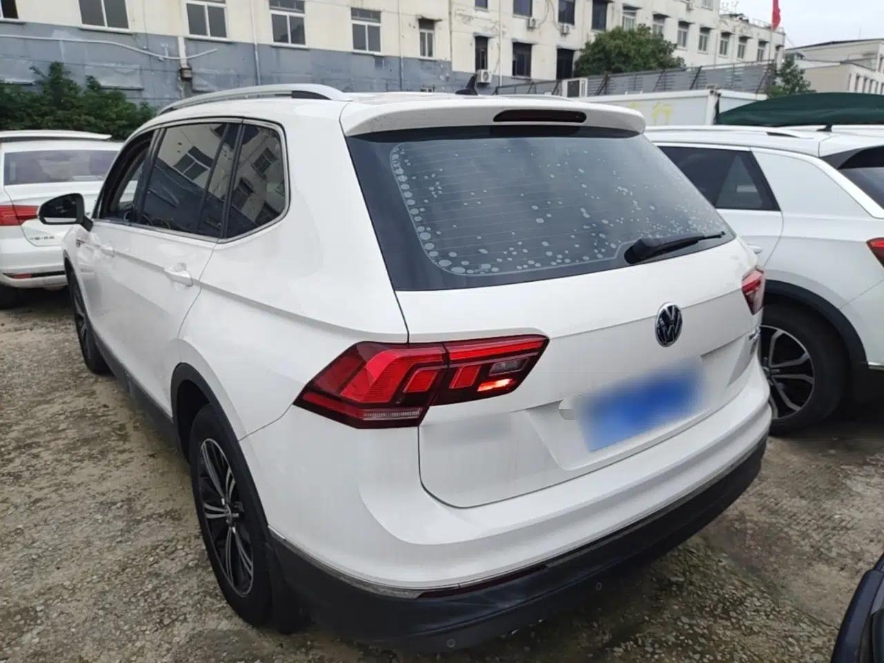 Volkswagen Tiguan L 2020 330TSI Automatic Two-Wheel Drive Panoramic Comfort Edition China VI Standard — миниатюра 4