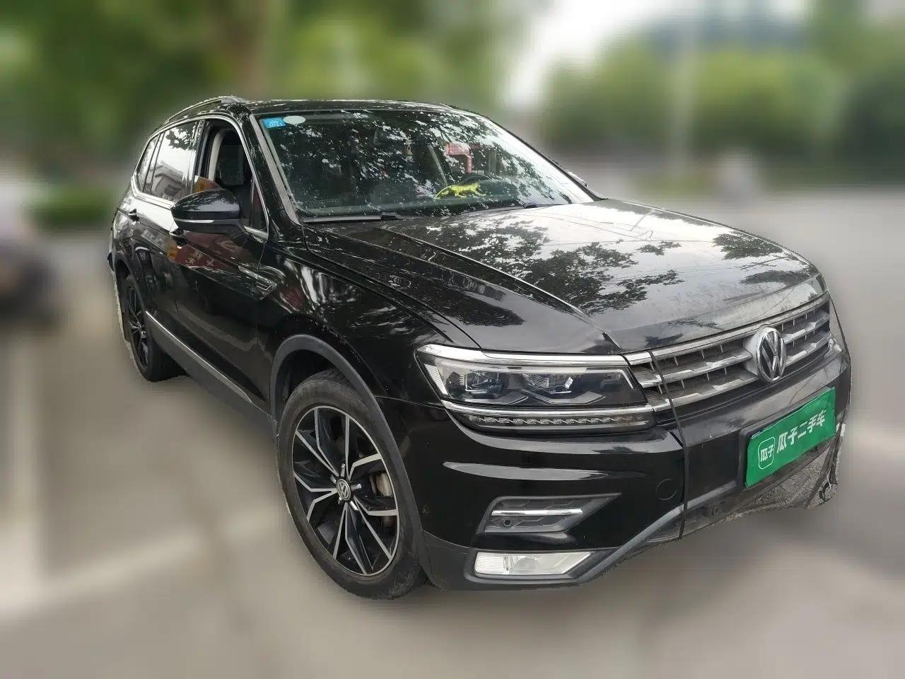 Volkswagen Tiguan L 2017 330TSI Automatic Two-Wheel Drive Luxury Edition — миниатюра 3