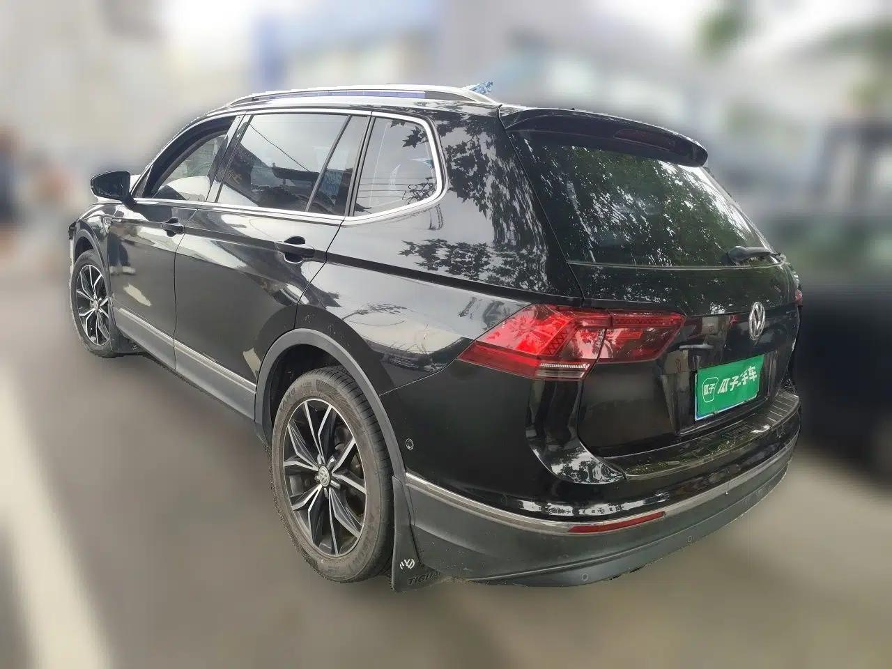 Volkswagen Tiguan L 2017 330TSI Automatic Two-Wheel Drive Luxury Edition — миниатюра 4