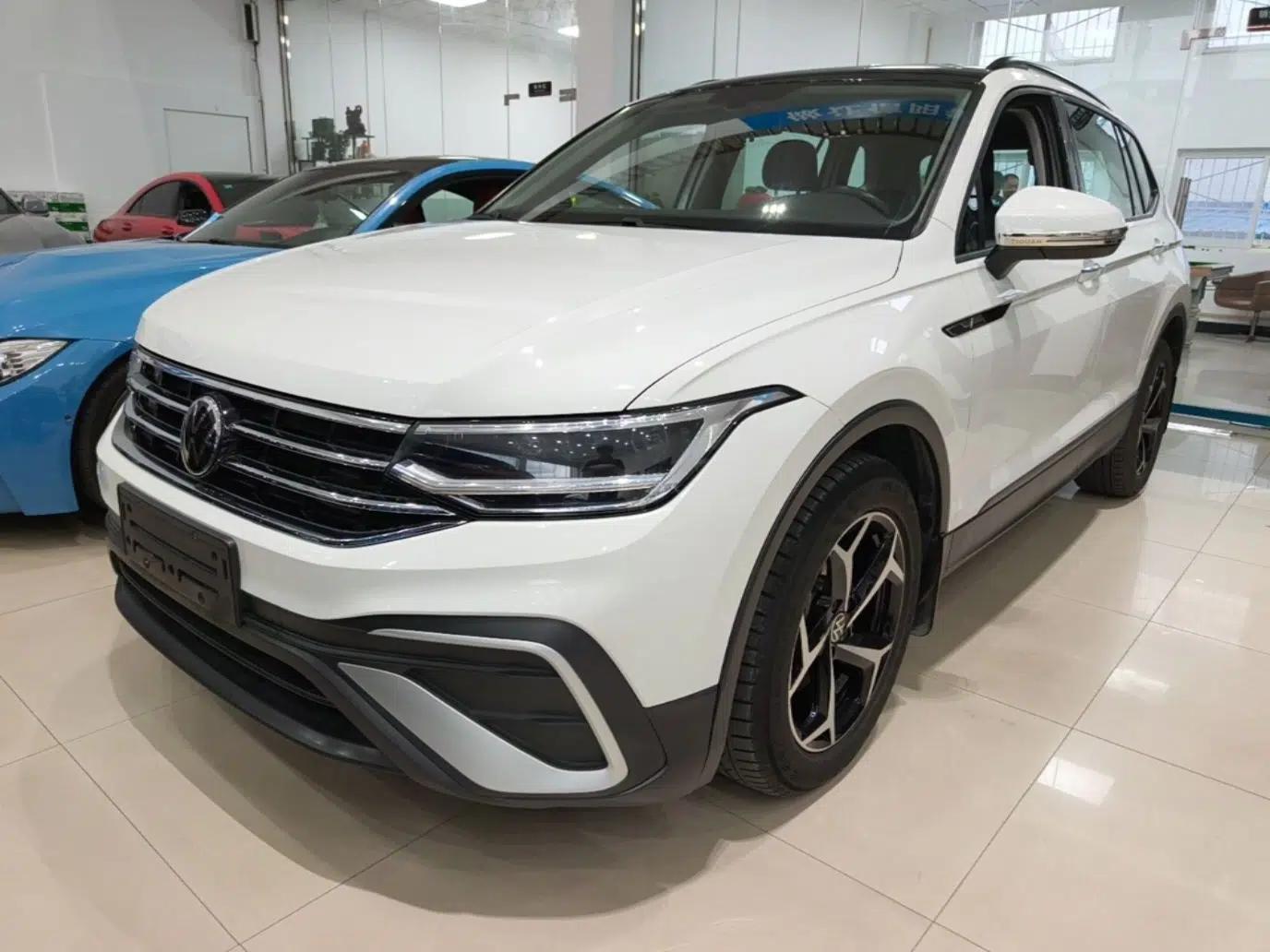 Volkswagen Tiguan L 2023 330TSI Automatic Two-Wheel Drive Comfort Edition — миниатюра 1