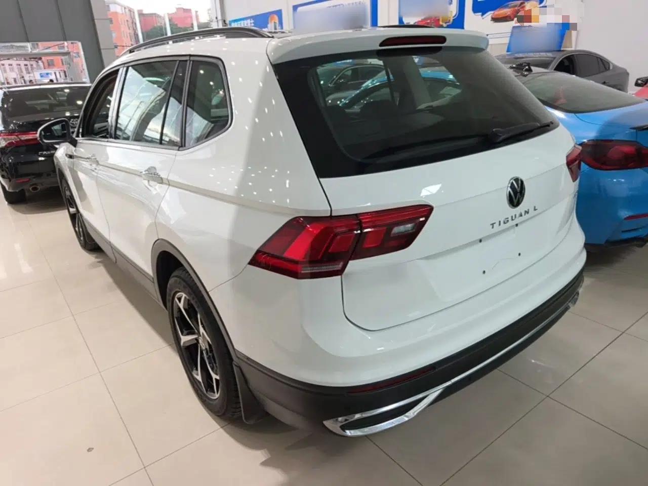 Volkswagen Tiguan L 2023 330TSI Automatic Two-Wheel Drive Comfort Edition — миниатюра 13