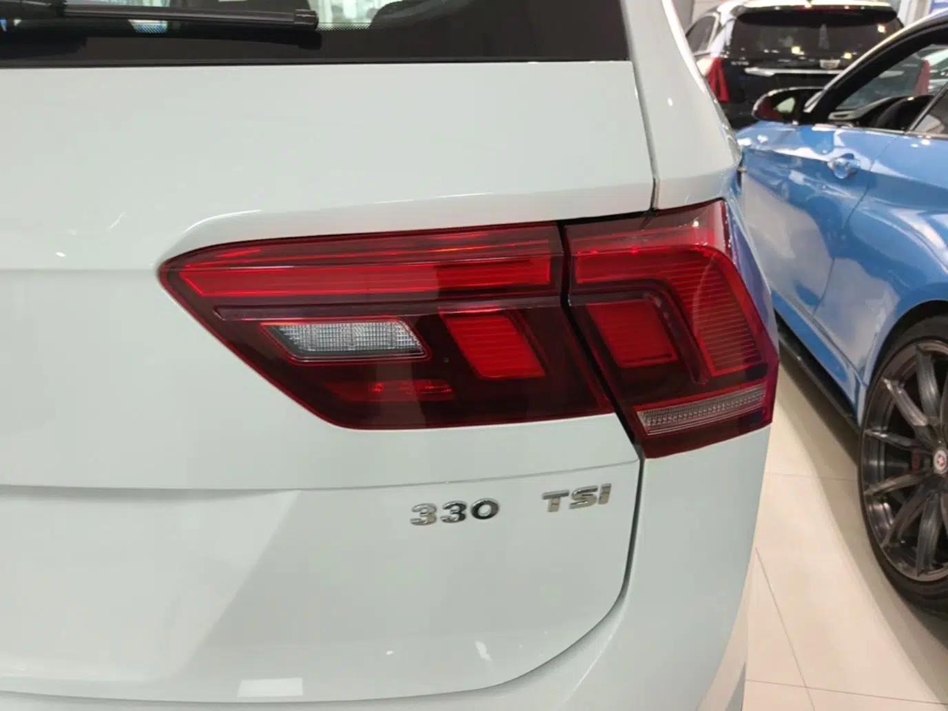 Volkswagen Tiguan L 2023 330TSI Automatic Two-Wheel Drive Comfort Edition — миниатюра 14