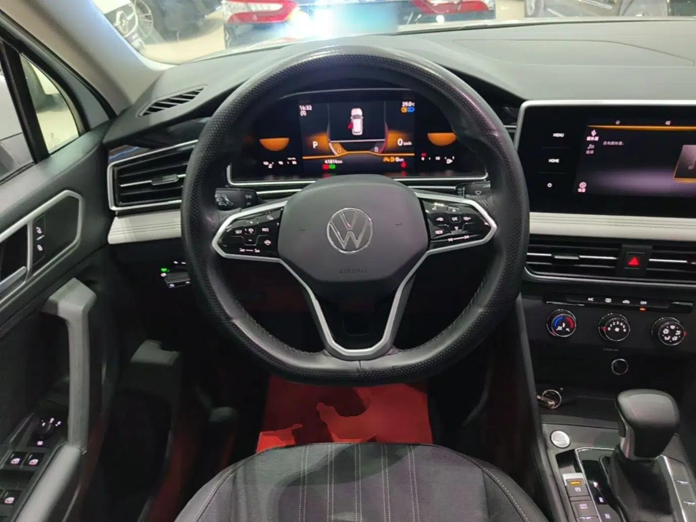 Volkswagen Tiguan L 2023 330TSI Automatic Two-Wheel Drive Comfort Edition — миниатюра 18