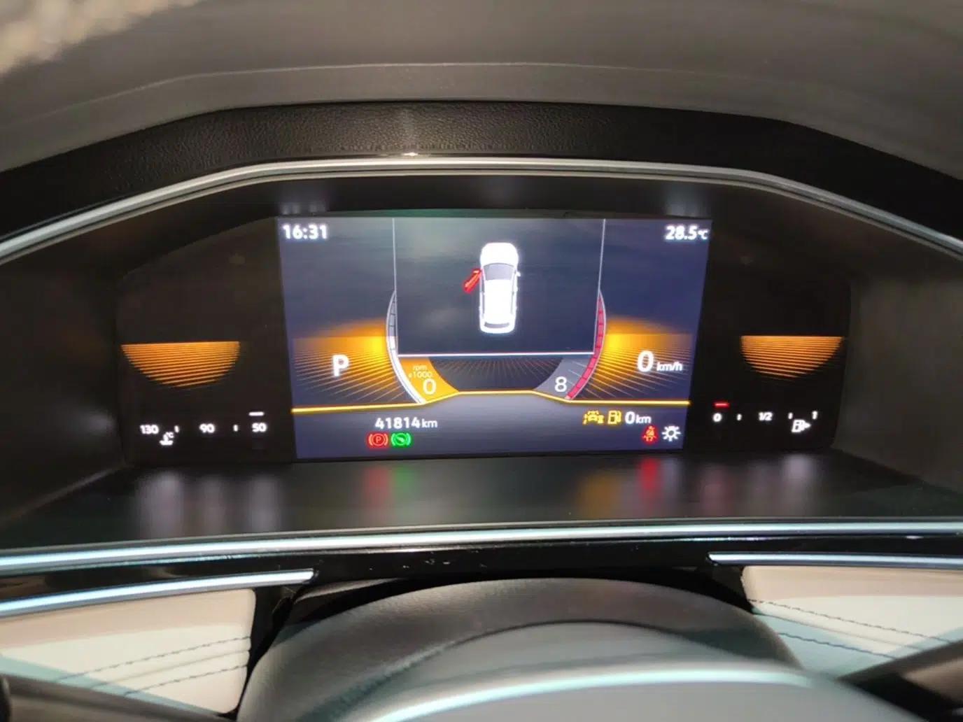 Volkswagen Tiguan L 2023 330TSI Automatic Two-Wheel Drive Comfort Edition — миниатюра 19