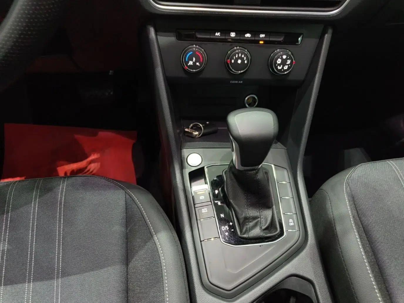 Volkswagen Tiguan L 2023 330TSI Automatic Two-Wheel Drive Comfort Edition — миниатюра 21