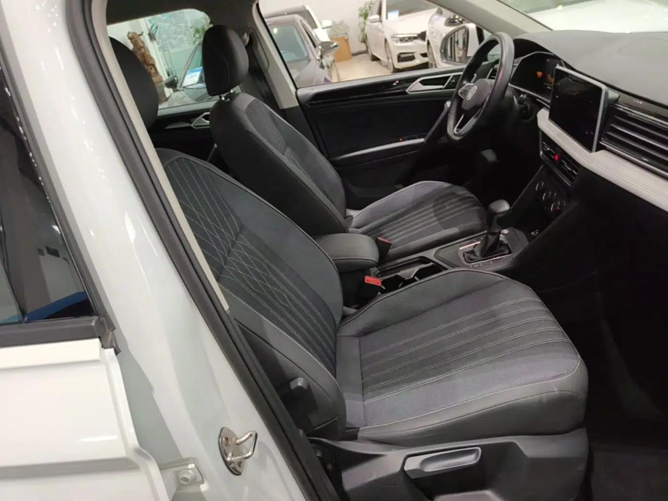 Volkswagen Tiguan L 2023 330TSI Automatic Two-Wheel Drive Comfort Edition — миниатюра 24