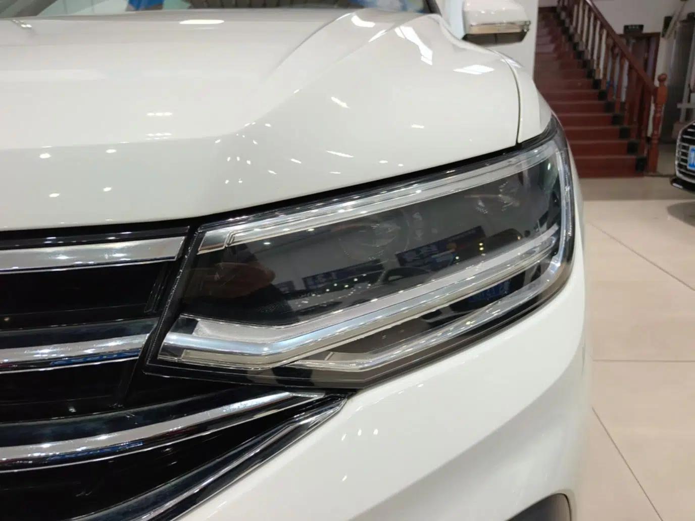 Volkswagen Tiguan L 2023 330TSI Automatic Two-Wheel Drive Comfort Edition — миниатюра 8