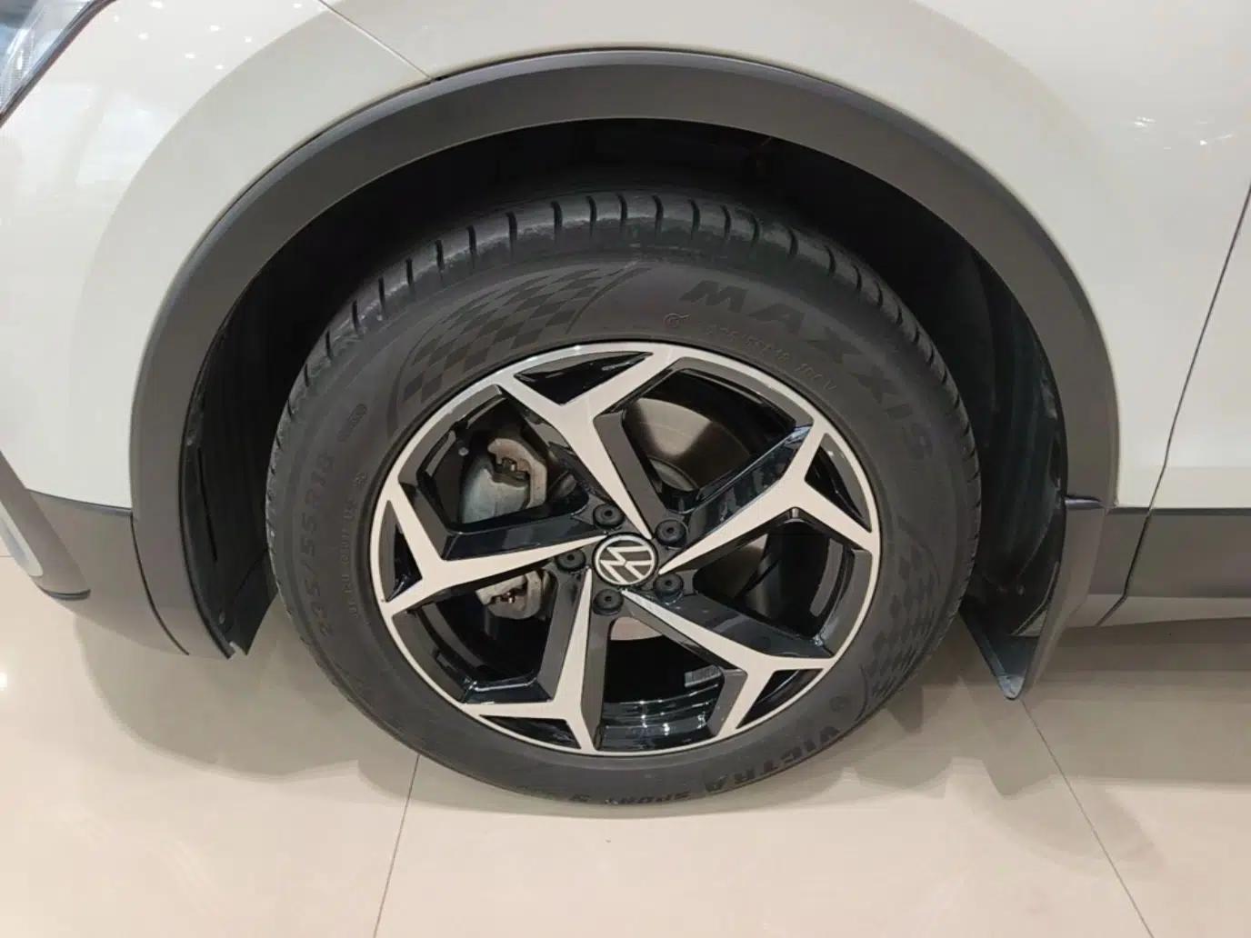 Volkswagen Tiguan L 2023 330TSI Automatic Two-Wheel Drive Comfort Edition — миниатюра 10
