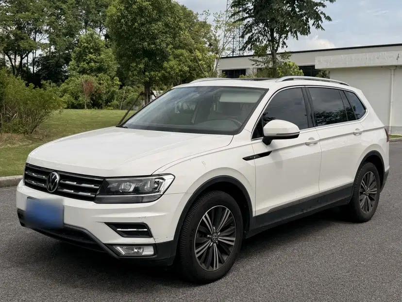 Volkswagen Tiguan L 2021 330TSI Automatic Two-Wheel Drive Smart Edition — миниатюра 1