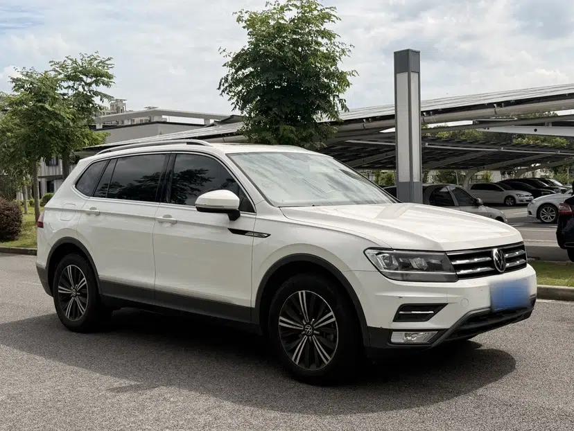 Volkswagen Tiguan L 2021 330TSI Automatic Two-Wheel Drive Smart Edition — миниатюра 3