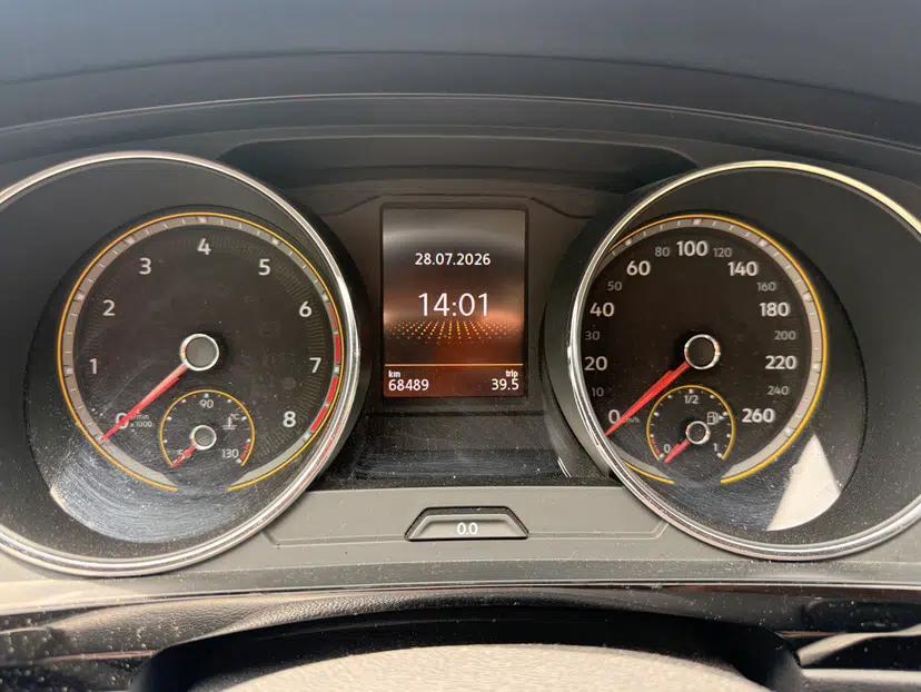 Volkswagen Tiguan L 2021 330TSI Automatic Two-Wheel Drive Smart Edition — миниатюра 10