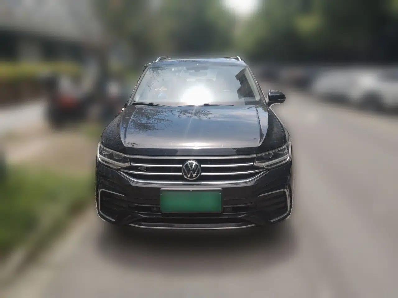Volkswagen Tiguan L 2022 330TSI Automatic Two-Wheel Drive R-Line Enhanced Edition — миниатюра 2