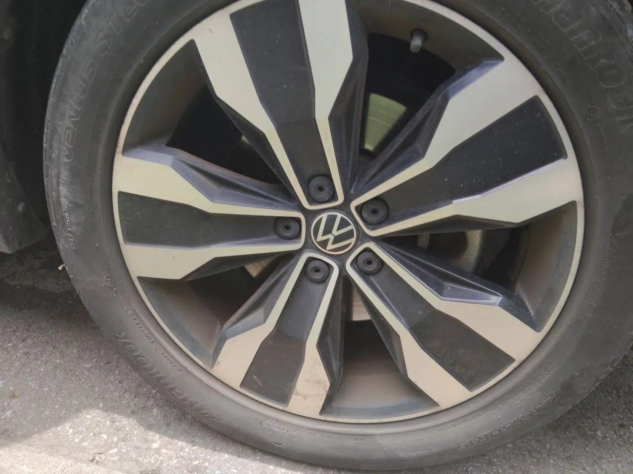 Volkswagen Tiguan L 2022 330TSI Automatic Two-Wheel Drive R-Line Enhanced Edition — миниатюра 8