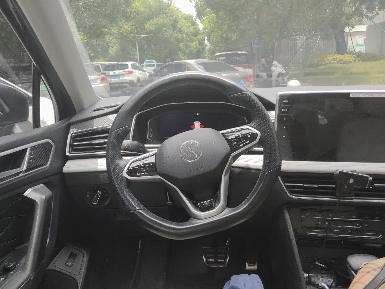 Volkswagen Tiguan L 2022 330TSI Automatic Two-Wheel Drive R-Line Enhanced Edition — миниатюра 10