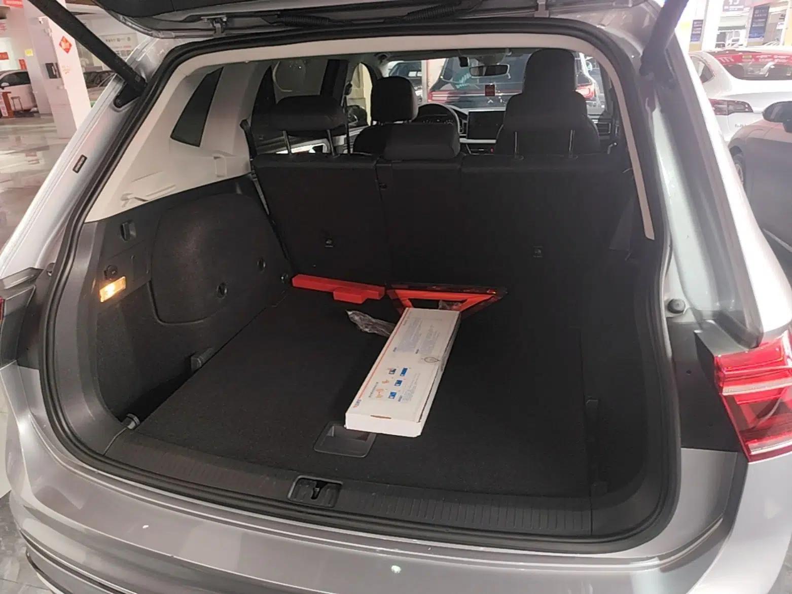 Volkswagen Tiguan L New Energy 2022 430 PHEV Plug-in Hybrid Flagship Edition — миниатюра 30