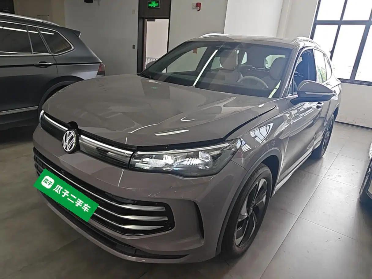 Volkswagen Tiguan L 2024 PRO 330TSI Two-Wheel Drive Smart Edition — миниатюра 1