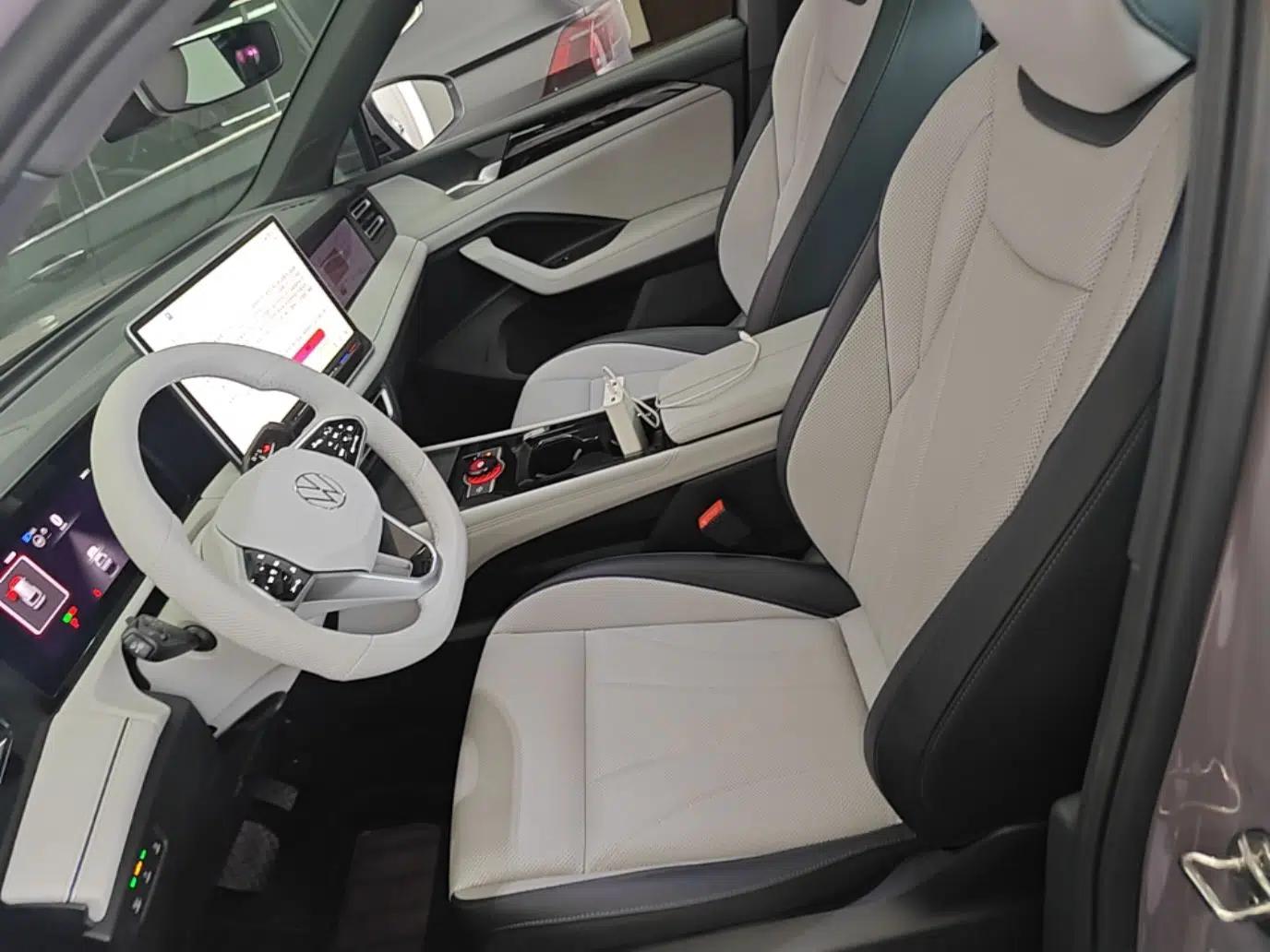 Volkswagen Tiguan L 2024 PRO 330TSI Two-Wheel Drive Smart Edition — миниатюра 22