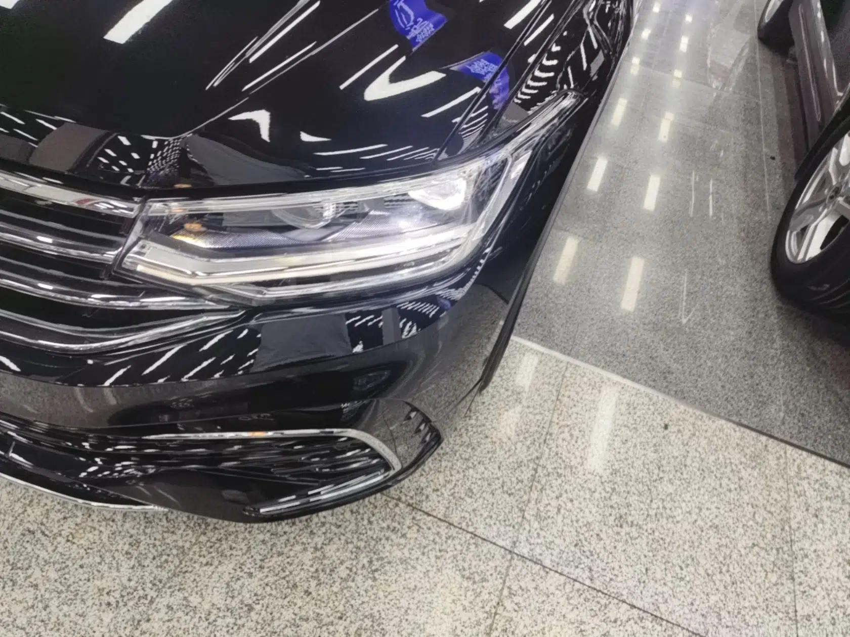 Volkswagen Tiguan L 2024 Outstanding Model 330TSI Automatic Two-Wheel Drive R-Line Dragon Glory Edition — миниатюра 8