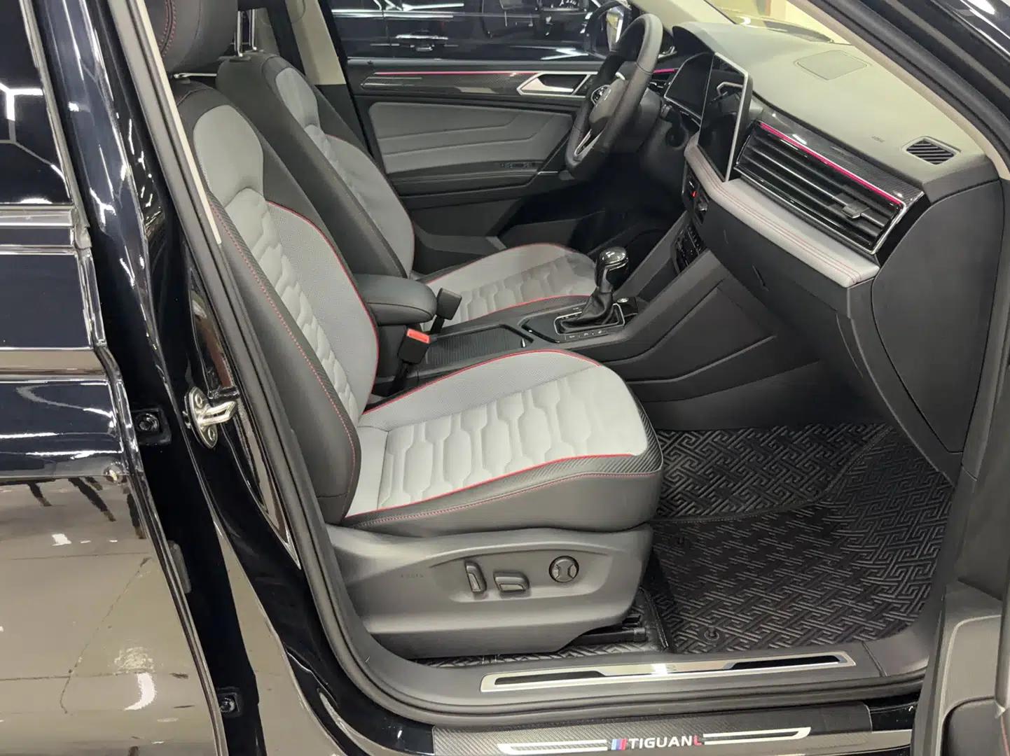 Volkswagen Tiguan L 2022 330TSI Automatic Two-Wheel Drive R-Line Flagship Edition — миниатюра 22