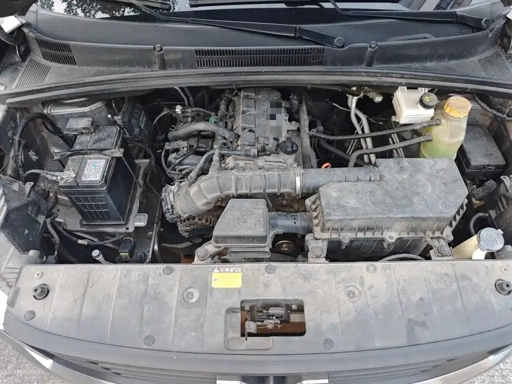 Wuling Hongguang PLUS 2020 1.5L Manual Standard 7-Seater — миниатюра 17