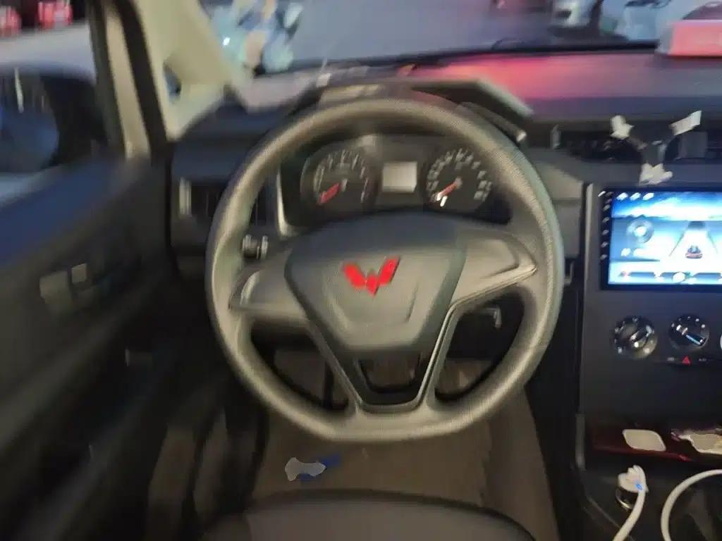 Wuling Hongguang PLUS 2020 1.5L Manual Standard 7-Seater — миниатюра 7