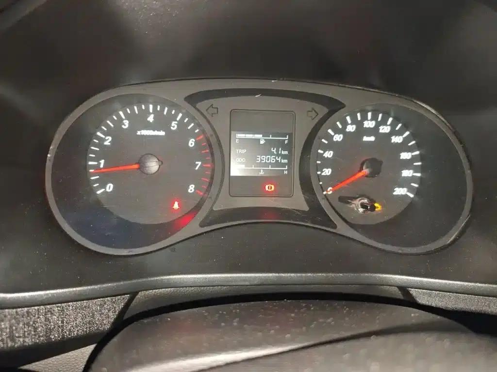 Wuling Hongguang PLUS 2020 1.5L Manual Standard 7-Seater — миниатюра 9