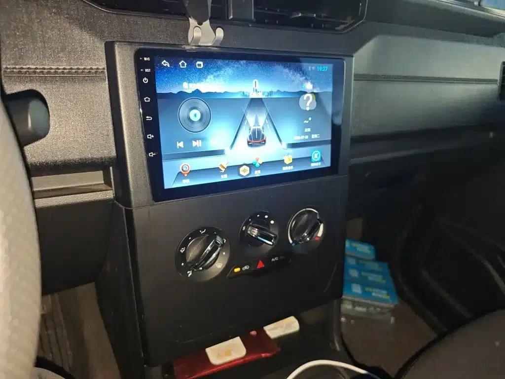 Wuling Hongguang PLUS 2020 1.5L Manual Standard 7-Seater — миниатюра 10