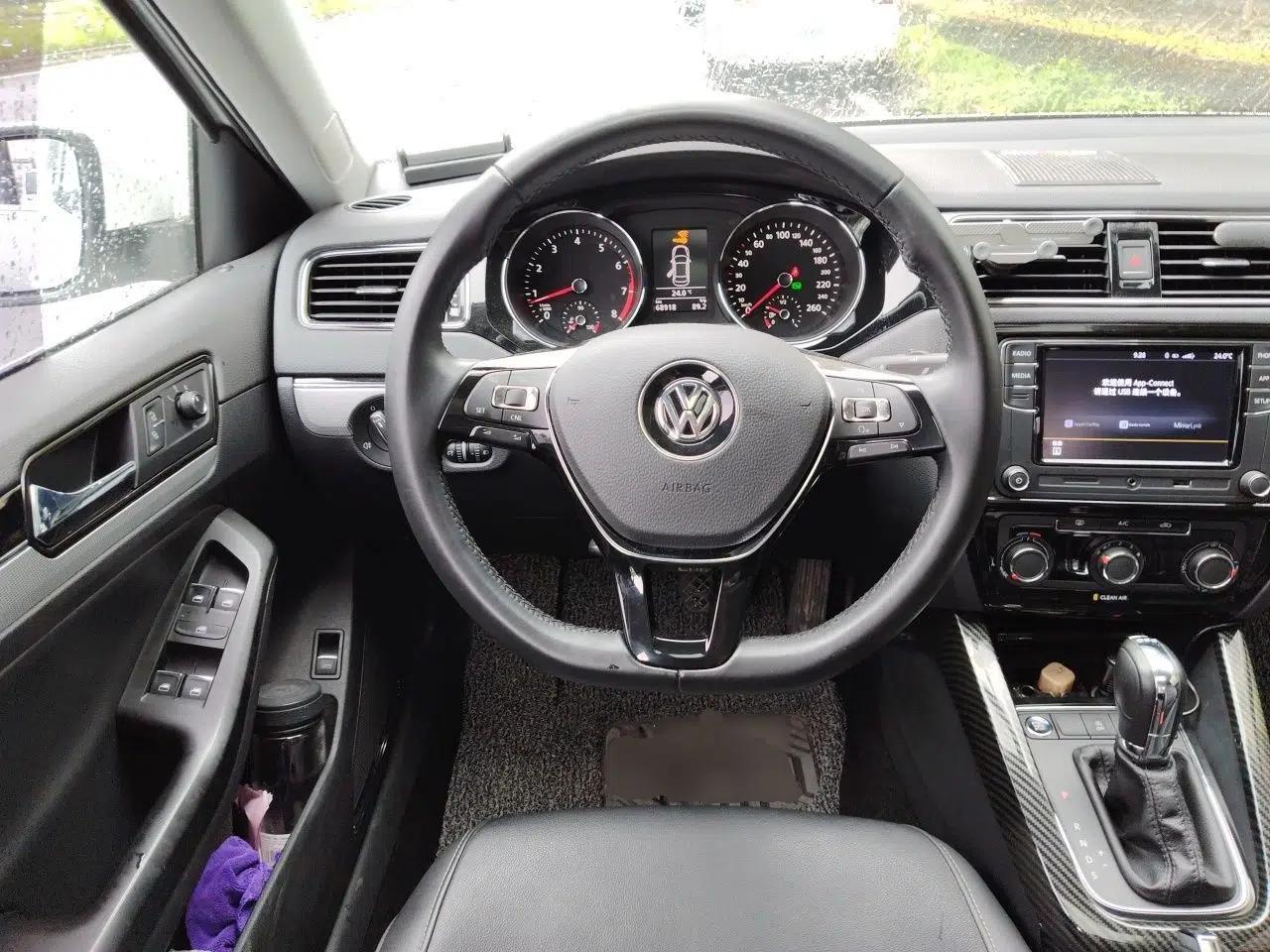 Volkswagen Sagitar 2018 280TSI DSG Ignite Edition — миниатюра 10