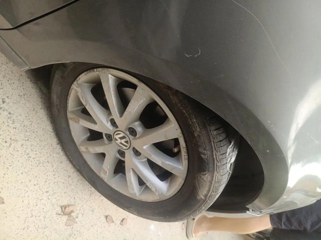 Volkswagen Sagitar 2012 1.4TSI Manual Luxury Model — миниатюра 8