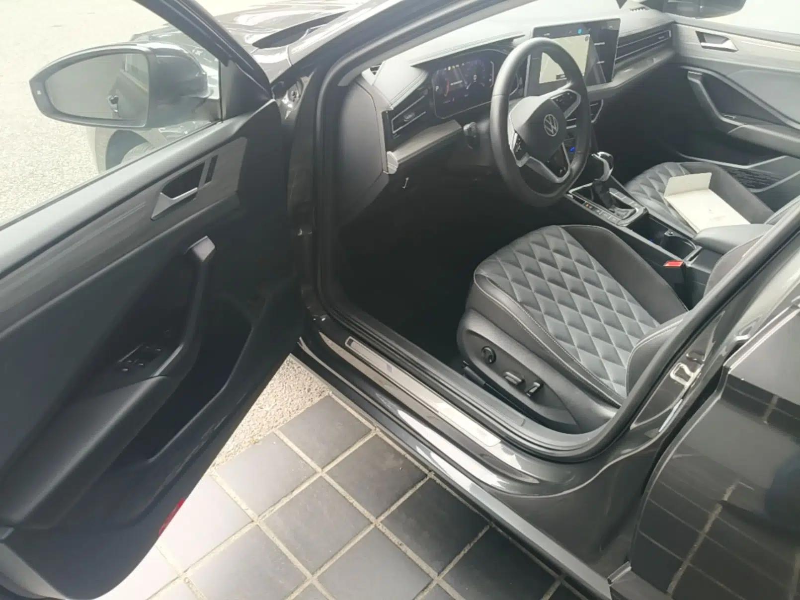 Volkswagen Sagitar 2023 300TSI DSG Excellence Edition — миниатюра 18