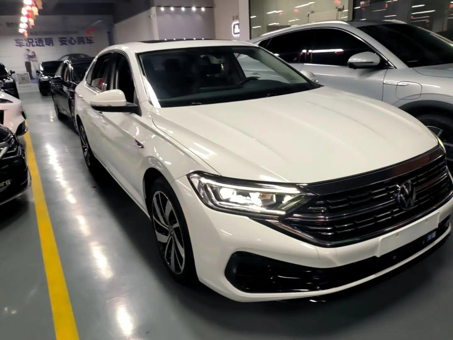 Volkswagen Sagitar 2023 300TSI DSG Excellence Edition — миниатюра 3