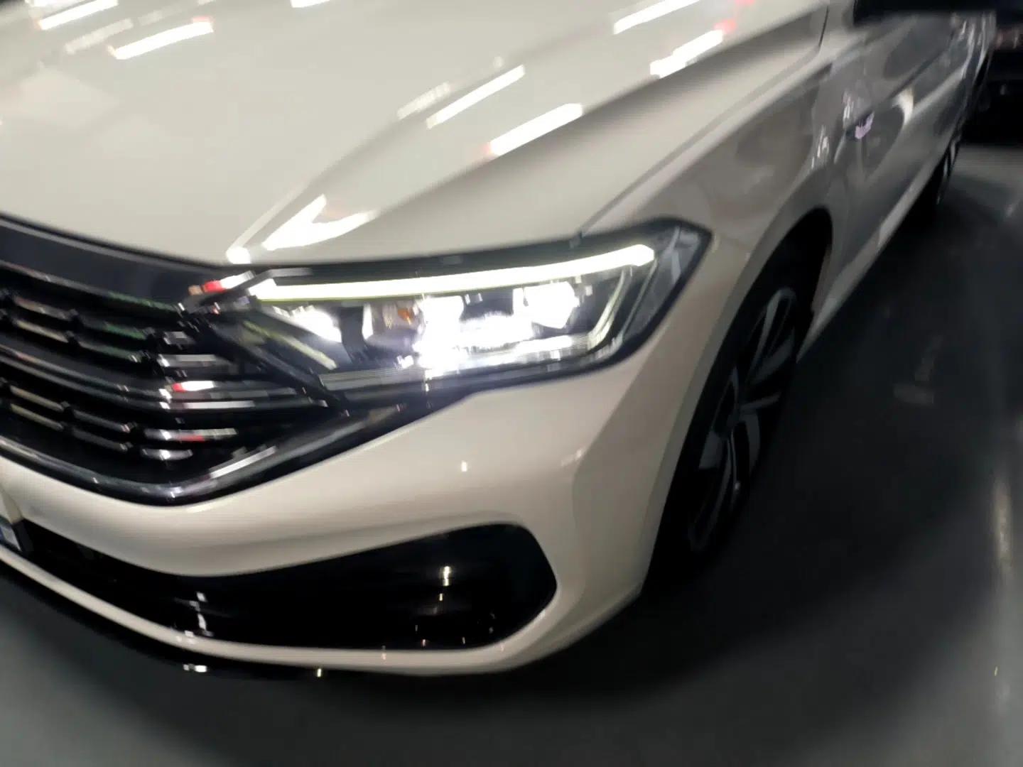 Volkswagen Sagitar 2023 300TSI DSG Excellence Edition — миниатюра 8