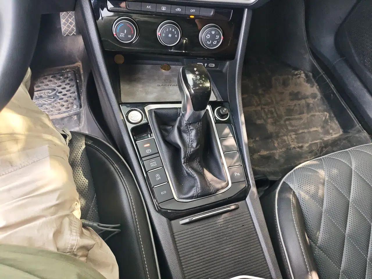 Volkswagen Sagitar 2023 300TSI DSG Excellence Edition — миниатюра 14