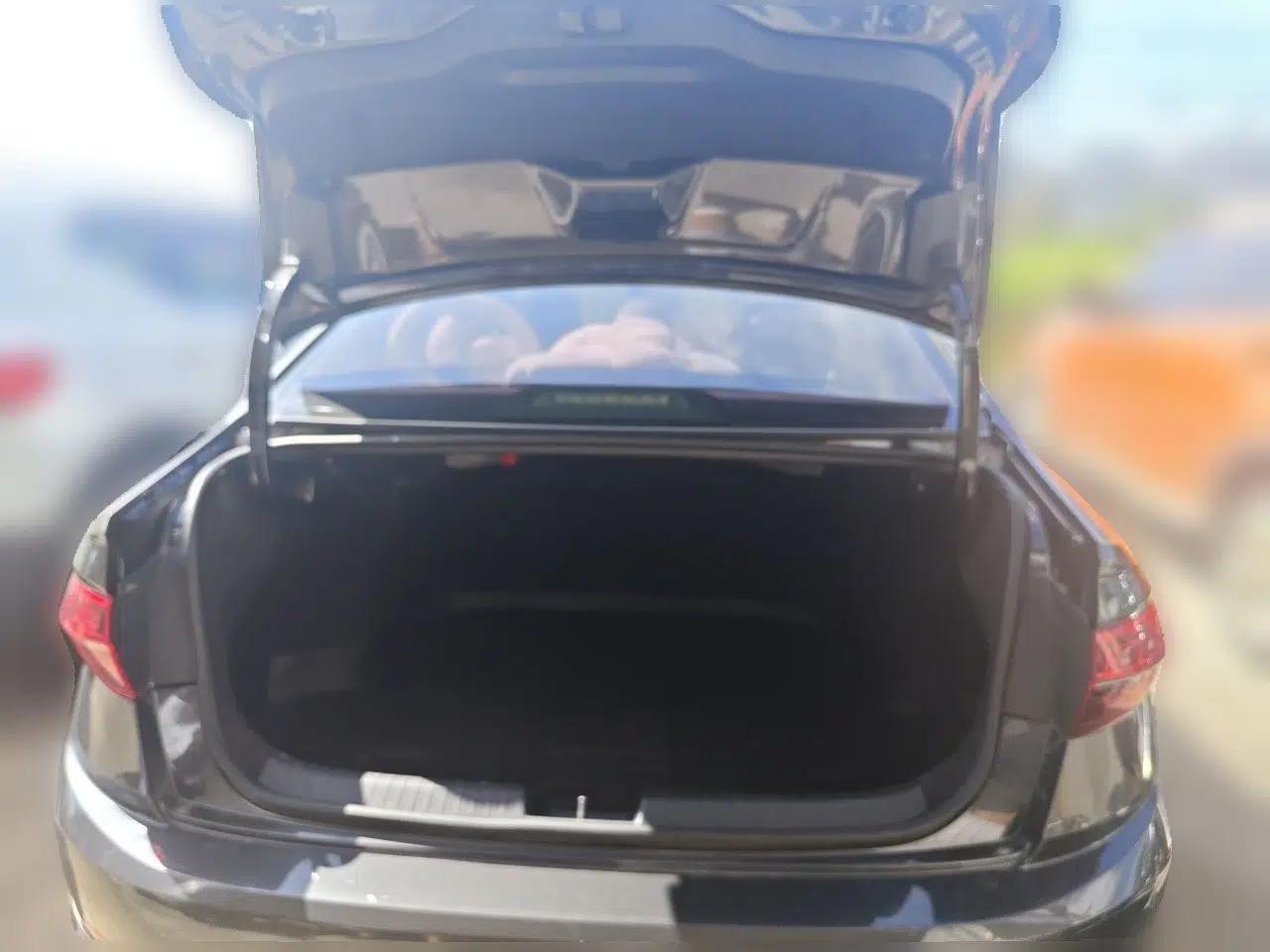 Volkswagen Sagitar 2019 280TSI DSG Luxury Version China VI Standard — миниатюра 19