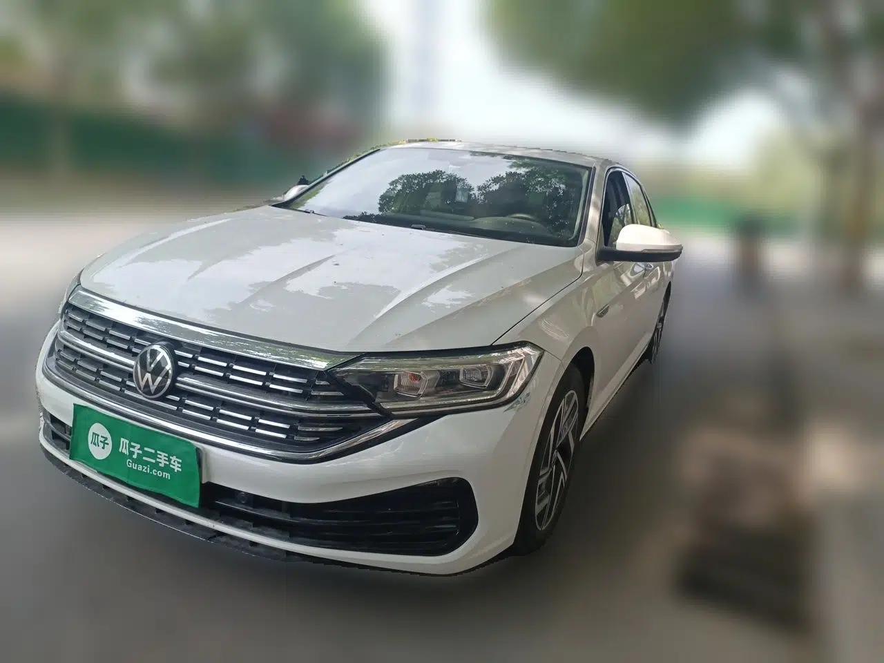 Volkswagen Sagitar 2023 300TSI DSG Excellence Edition — миниатюра 1