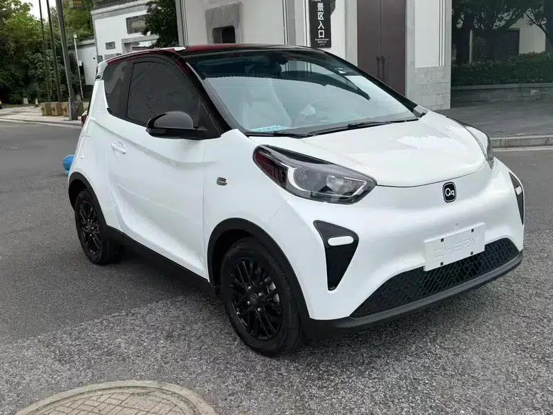 The 2024 facelifted Little Ant (Electric Chip) is a favorite model with a lithium iron phosphate battery (29.23kWh) and a range of 321km. — миниатюра 3