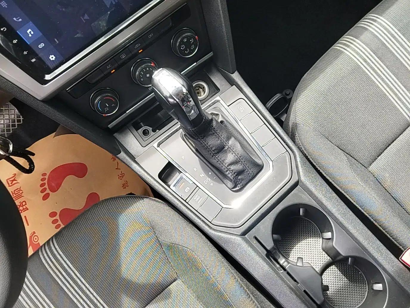 Volkswagen Lamando 2015 230TSI DSG Fashion Edition — миниатюра 16