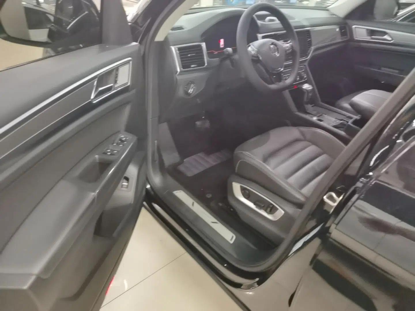 Volkswagen Teramont 2020 330TSI Two-Wheel-Drive Luxury Edition China VI Standard — миниатюра 23