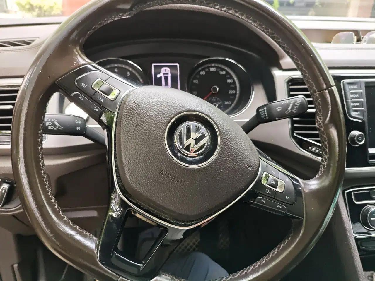 Volkswagen Teramont 2017 330TSI Two-Wheel-Drive Luxury Edition — миниатюра 10