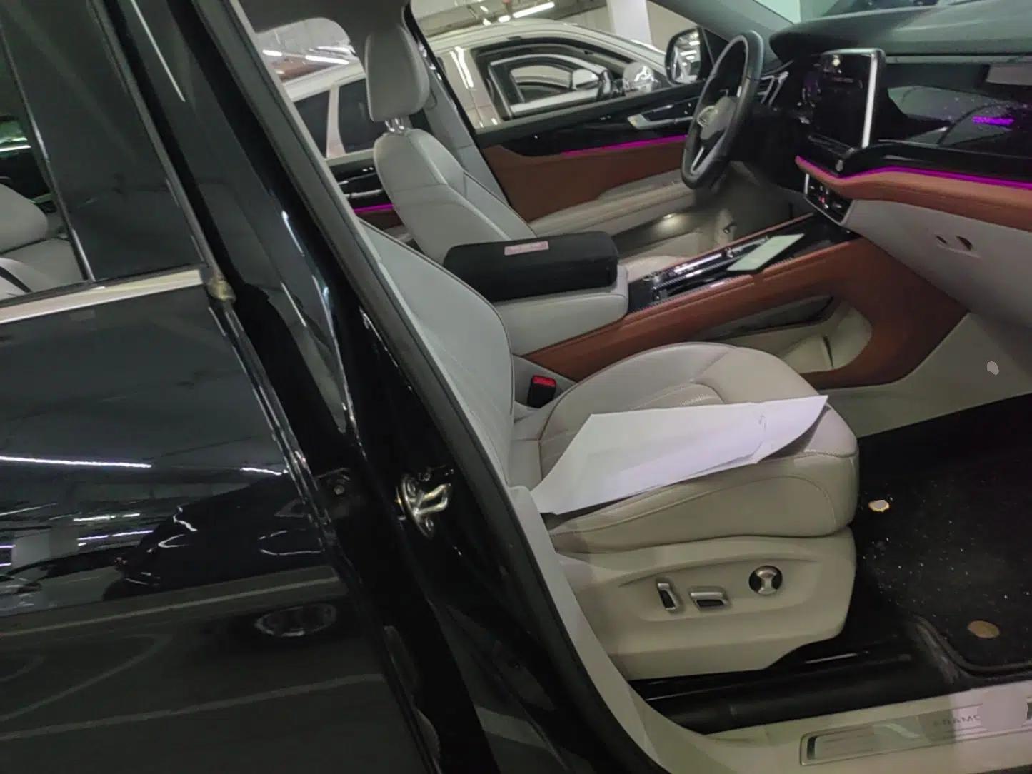 Volkswagen Teramont 2023 380TSI Four-Wheel Drive Luxury Edition — миниатюра 19