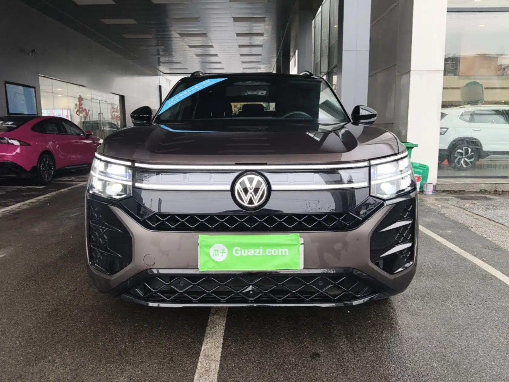 Volkswagen Teramont 2025 Tiguan Pro 450TSI Four-Wheel Drive Summit Edition — миниатюра 2