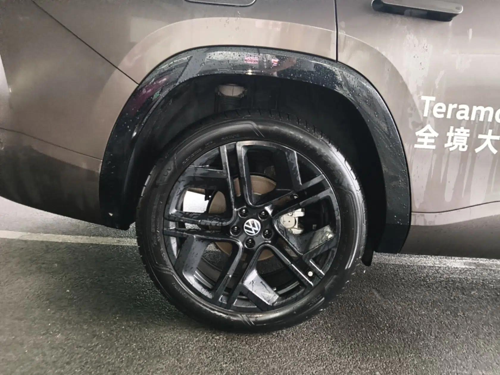 Volkswagen Teramont 2025 Tiguan Pro 450TSI Four-Wheel Drive Summit Edition — миниатюра 11