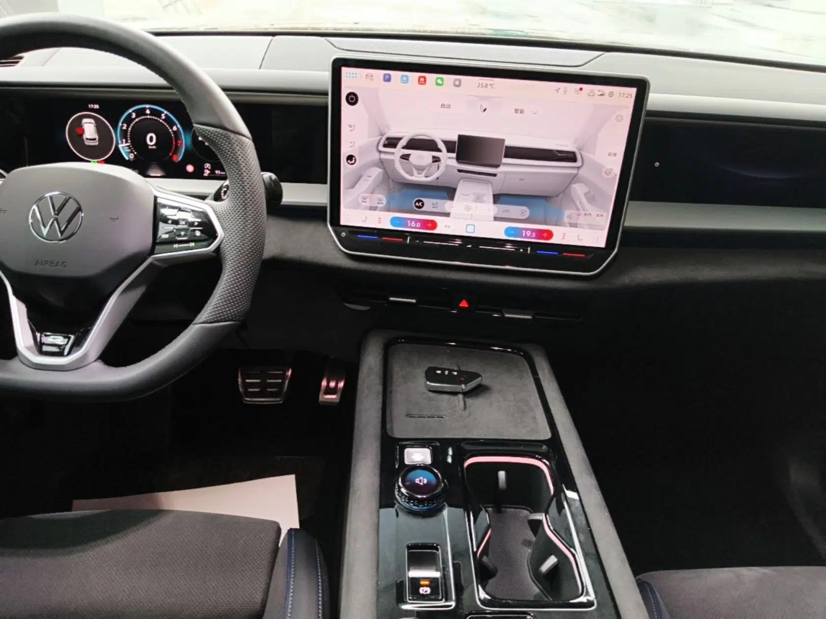 Volkswagen Teramont 2025 Tiguan Pro 450TSI Four-Wheel Drive Summit Edition — миниатюра 15