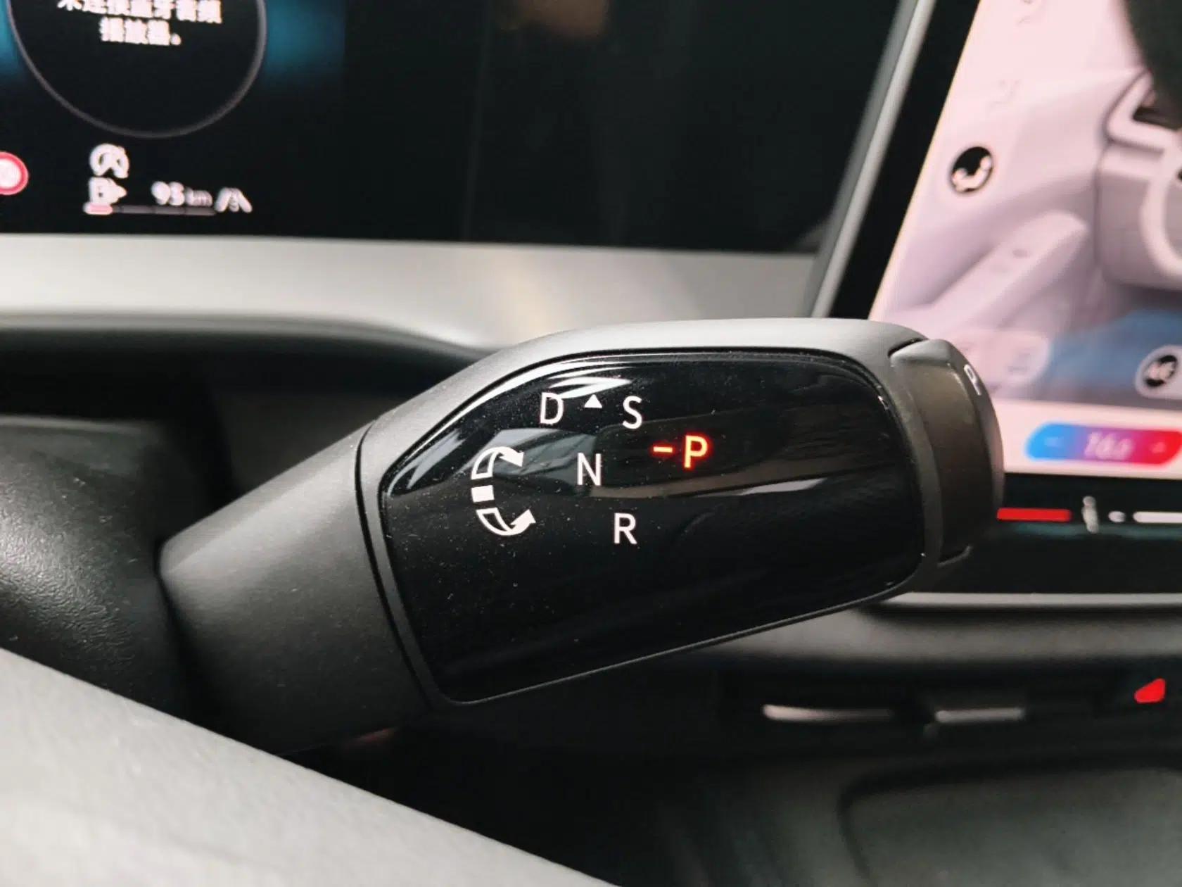 Volkswagen Teramont 2025 Tiguan Pro 450TSI Four-Wheel Drive Summit Edition — миниатюра 16