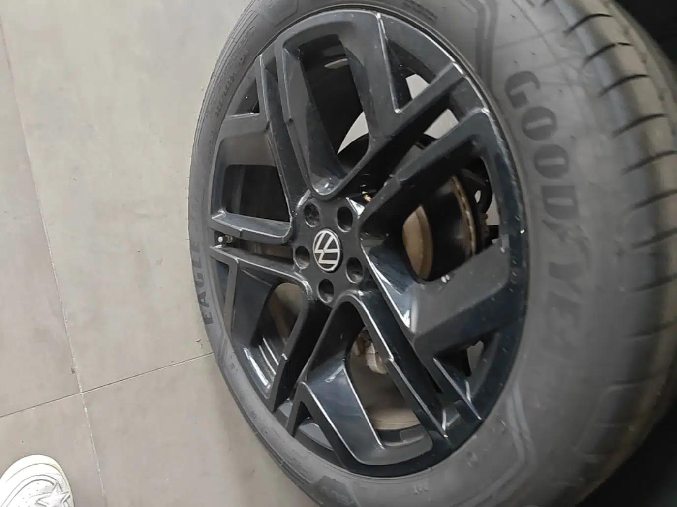 Volkswagen Teramont 2025 Tiguan Pro 450TSI Four-Wheel Drive Summit Edition — миниатюра 11