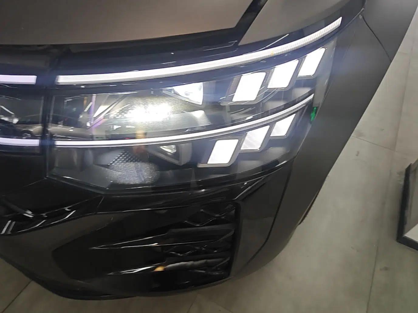 Volkswagen Teramont 2025 Tiguan Pro 450TSI Four-Wheel Drive Summit Edition — миниатюра 8