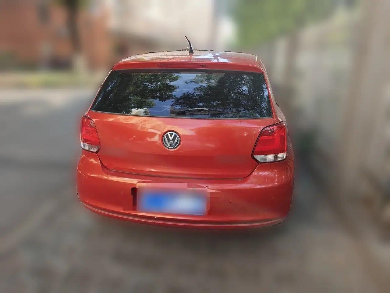Volkswagen Polo 2011 1.6L Automatic ZhiShang Version — миниатюра 5