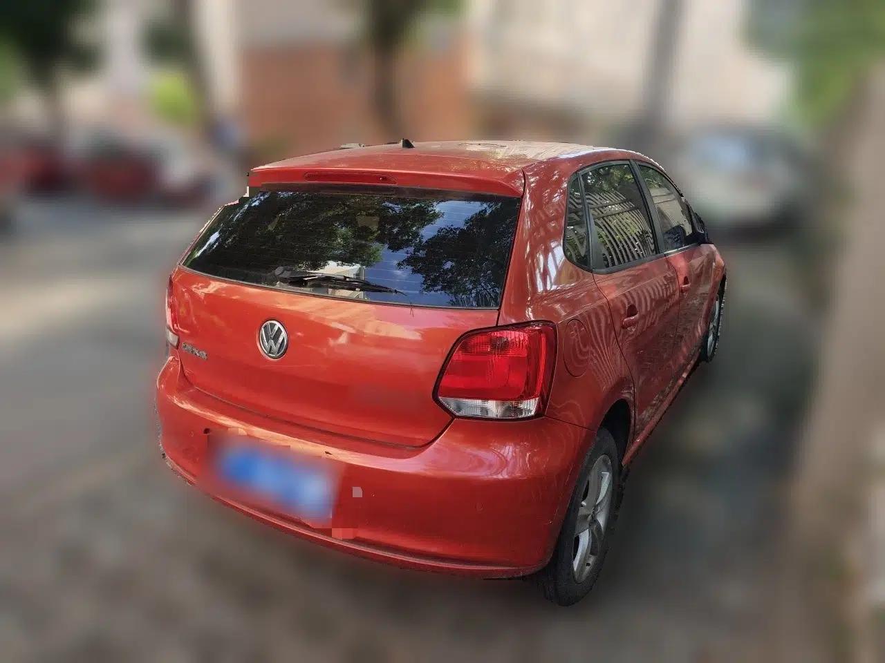 Volkswagen Polo 2011 1.6L Automatic ZhiShang Version — миниатюра 6
