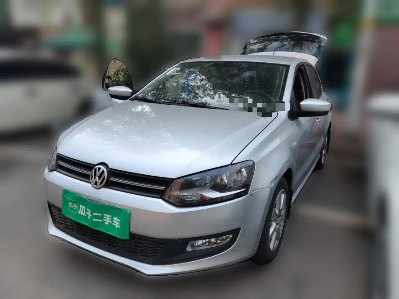 Volkswagen Polo 2013 1.4L Manual Comfort Edition — миниатюра 1