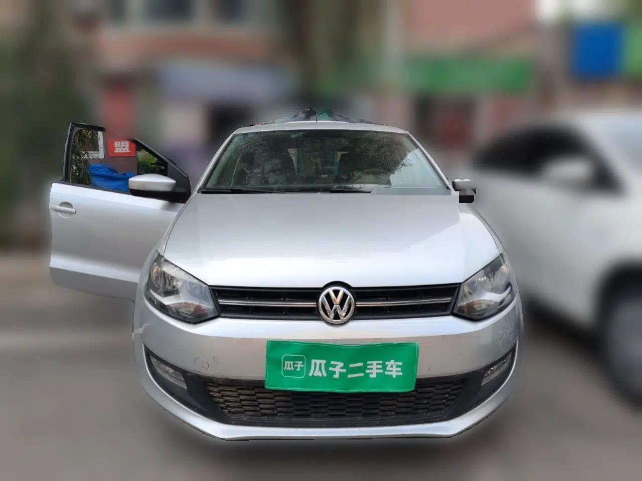 Volkswagen Polo 2013 1.4L Manual Comfort Edition — миниатюра 2